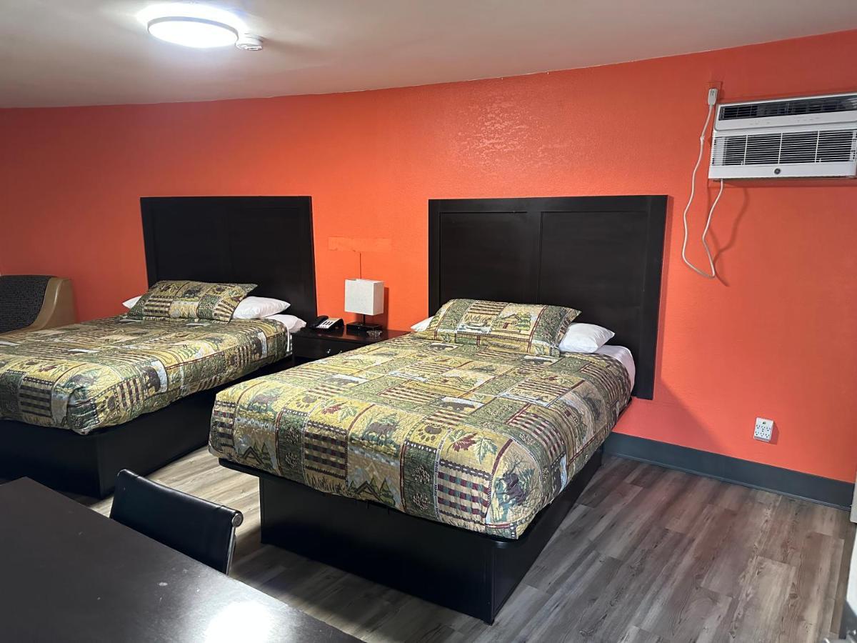 Deluxe Queen Room - Non Smoking