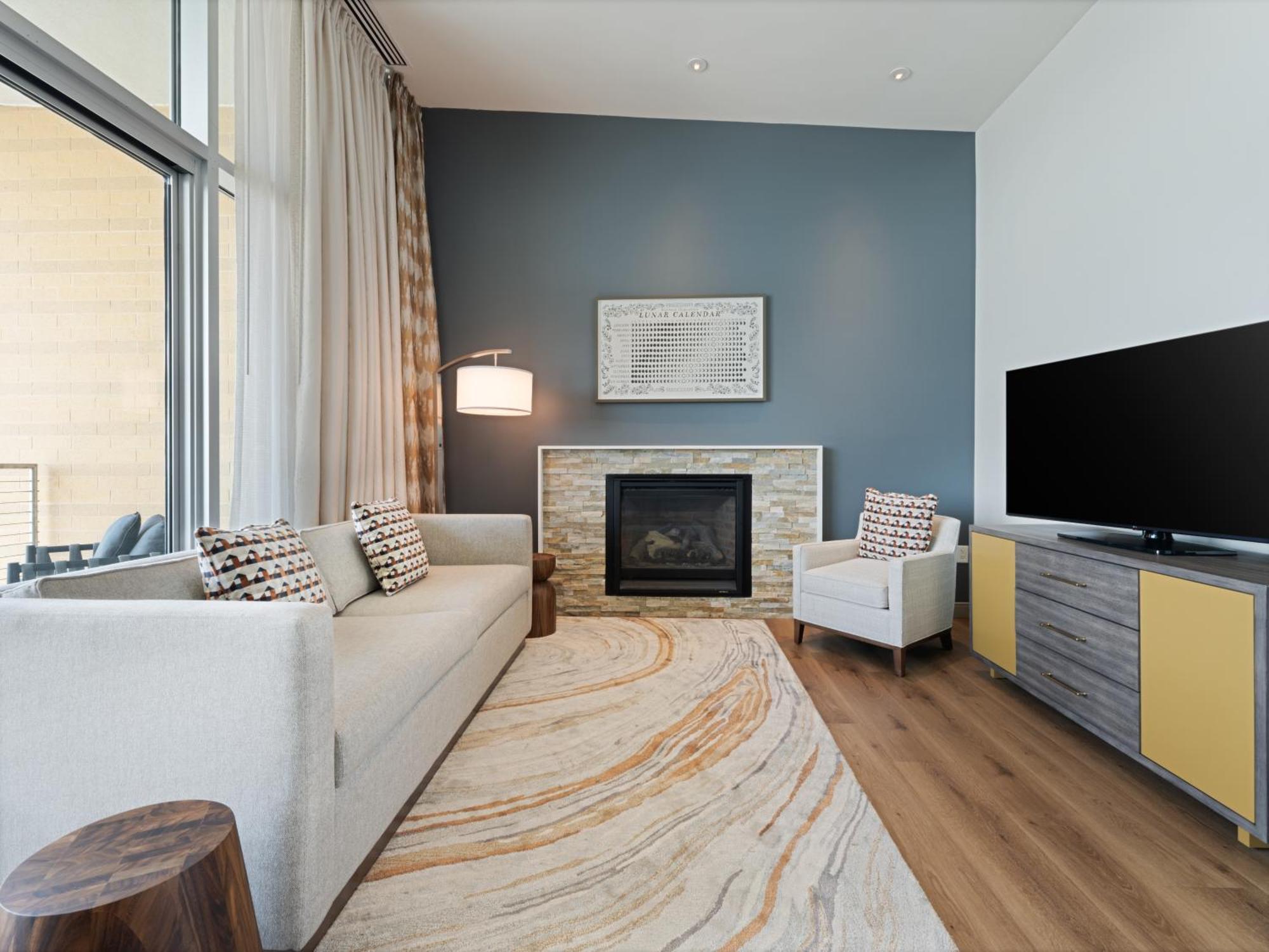 One-Bedroom King Suite Panoramic View