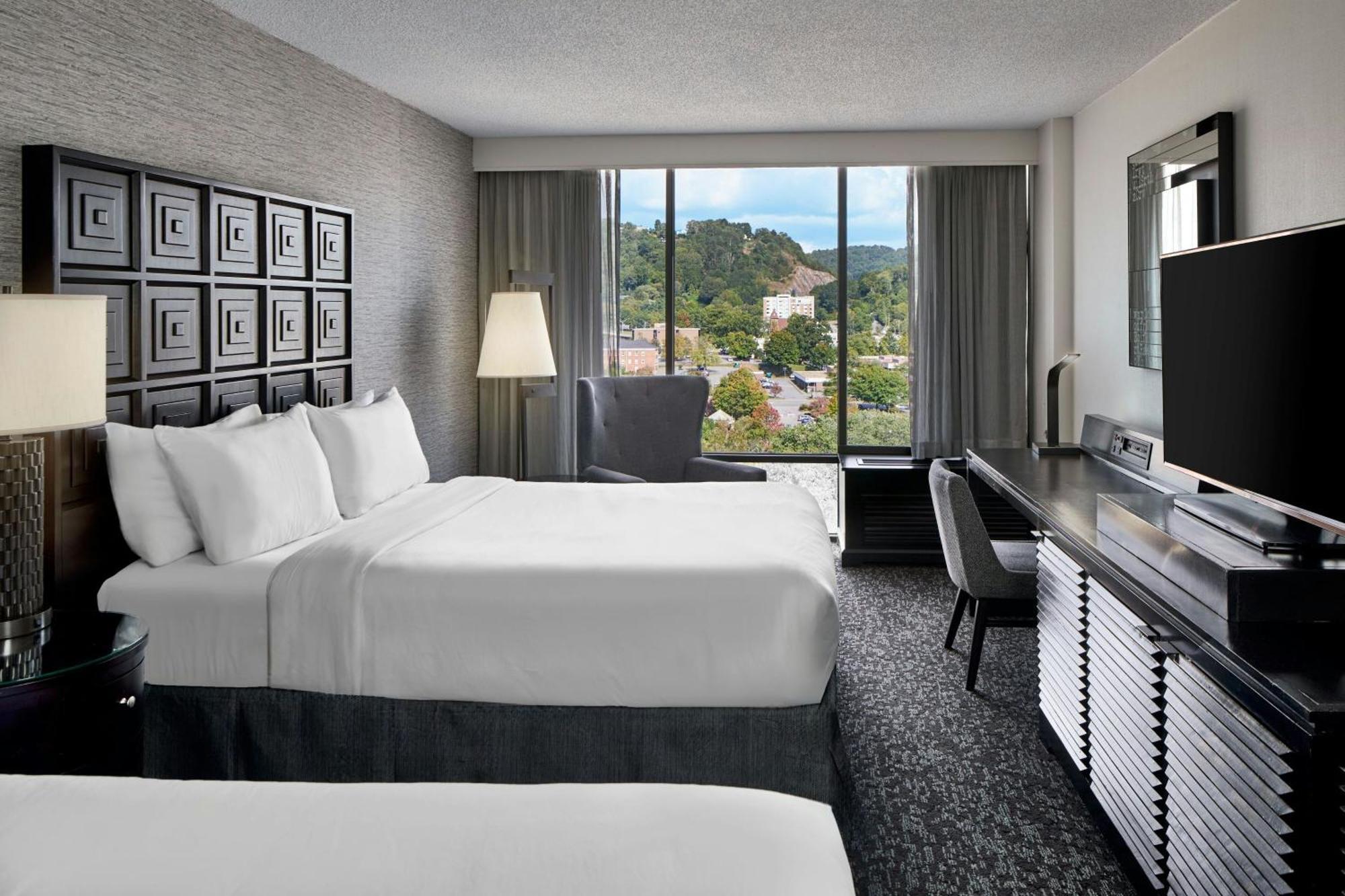 Queen Room Two Queen Beds High Floor