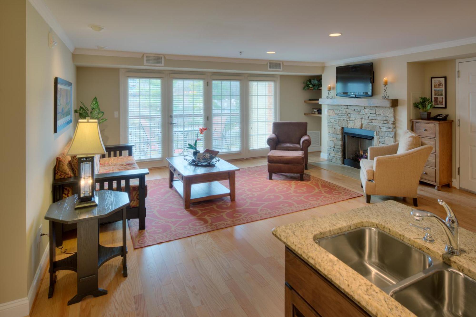 Two-Bedroom Suite,698278377:JPEG