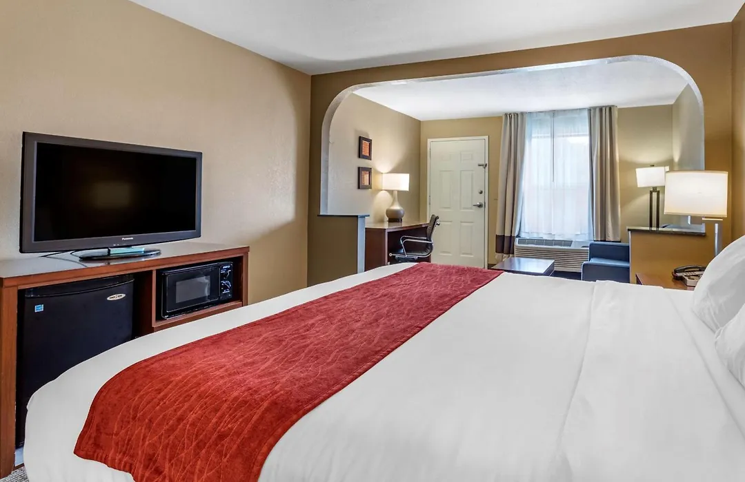 Comfort Inn Biltmore West-1