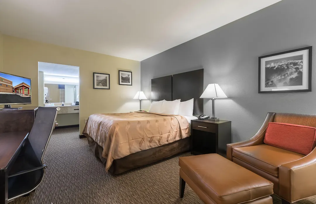 Quality Inn Asheville Downtown Tunnel Rd-1
