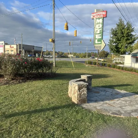 Whispering Pines Motel-3