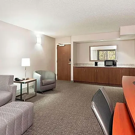 Courtyard By Marriott Asheville-2